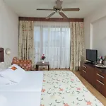 Ξενοδοχείο Defne Garden 4*