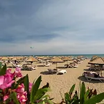 Ξενοδοχείο Defne Garden 4*