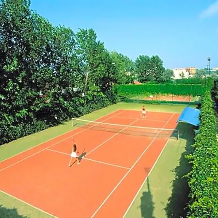 Отель Defne Garden 4*