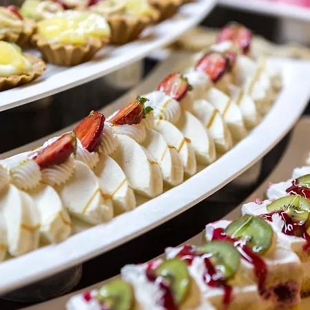 Defne Garden מלון סייד